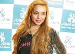 Lindsay Lohan báo tin có bầu