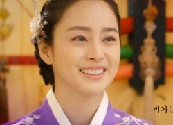 Lý do Kim Tae Hee đi giày cao gót trong phim cổ trang