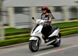 Nên mua Honda Lead 125 hay Piaggio Fly ?