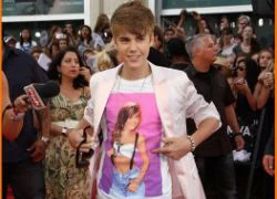 Nửa số fan trên Twitter của Justin Bieber là ảo