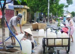 Phí nước thải: "Đừng thấy dân dễ mà thu"