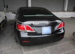 Toyota Camry in hình rồng trên đường Hà Nội