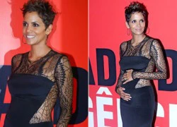 "U50" Halle Berry tự tin diện đồ gợi cảm khoe bụng bầu