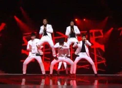 2PM "máu lửa" trong show diễn trở lại