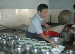 Ăn phở Hà Nội giữa Trường Sa