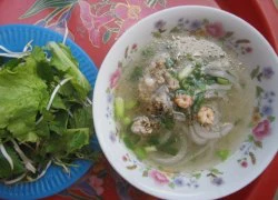 Bánh canh bột lọc - món ăn biến tấu của miền Trung