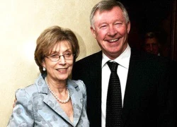 Chuyện nhà Sir Alex: Người đàn bà mặc quần âu