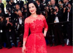 Dita Von Teese sáng rực thảm đỏ với vẻ đẹp "chết người"