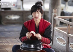 Đoàn phim kéo nhau đi ăn hàng vì... Lee Seung Gi