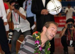 Giải bóng đá trẻ em có hoàn cảnh đặc biệt 2013: Cảm hứng từ Nick Vujicic