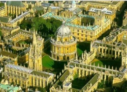 Học tập và khám phá Oxford cổ kính