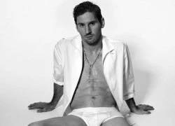 Messi bán nude khoe cơ bụng