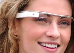 Mọi người nghĩ việc đeo Google Glass trên phố là "rất cool"