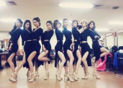 Nine Muses buộc phải thay trang phục khẩn cấp vì quá sexy