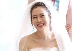 Son Ye Jin rạng rỡ mặc váy cưới