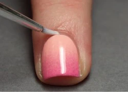 Tự làm gradient nail ấn tượng