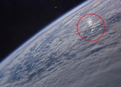 UFO xuất hiện trong ảnh của NASA