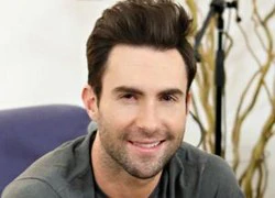 Adam Levine bị 'ném đá' trong đêm bán kết The Voice Mỹ