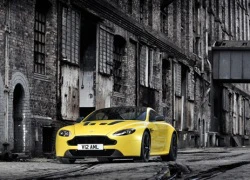 Aston Martin ra mắt xe thể thao Vantage S V12 mạnh mẽ