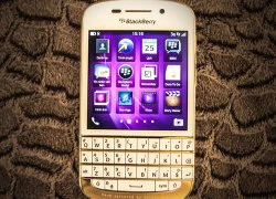 BlackBerry Q10 mạ vàng xuất hiện ở Việt Nam