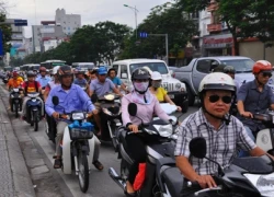 Cầu Chương Dương kẹt cứng sau đêm cấm ôtô qua cầu