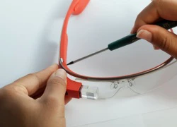 Có gì bên trong kính Google Glass ?