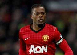 Evra "dọa" ra đi nếu MU mua Baines