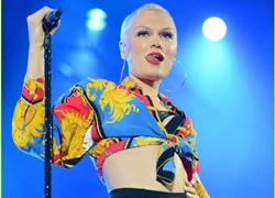 Jessie J ngừng biểu diễn để ngăn fan đánh nhau