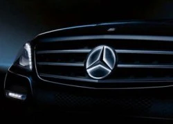 Làm đẹp xe Mercedes với logo phát sáng