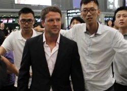 Michael Owen được chào đón nồng nhiệt ở Trung Quốc