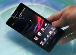 'Mở hộp' Sony Xperia ZR - smartphone chụp hình dưới nước