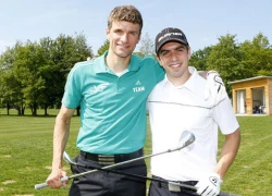 Muller và Philipp Lahm rủ nhau đi chơi golf