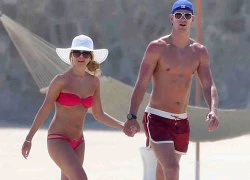 Người yêu Joe Hart sexy với bikini đỏ