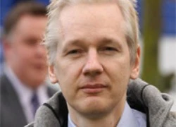 Ông chủ WikiLeaks sẽ "cố thủ" tới 5 năm