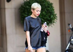 Phong cách thời trang đời thường nổi loạn của Miley Cyrus