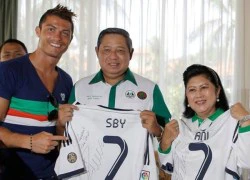 Ronaldo kết bạn với... tổng thống Indonesia