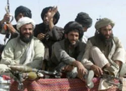 Taliban chặt đầu 2 bé trai