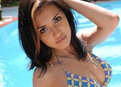 "Thánh nữ" Maria Ozawa đam mê khúc côn cầu