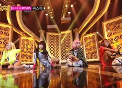 2NE1 "chán" nhảy chân đất trên sân khấu