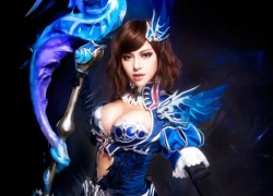 Choáng với công nghệ làm cosplay ngực "khủng"