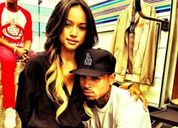 Chris Brown lại quấn quýt người mẫu gốc Việt