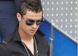 Cristiano Ronaldo rao bán nhà tại Anh