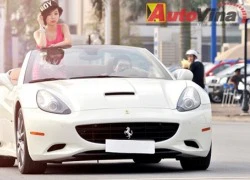 Dạo phố Hà Nội cùng Ferrari California