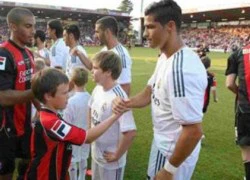 Được chạm vào Ronaldo, cậu bé Harry Mogg quyết không rửa tay