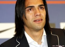 Falcao phản pháo những cáo buộc về việc gian lận tuổi