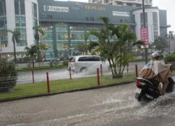 Hải Phòng: Mưa to, ngập lụt trên một loạt tuyến đường