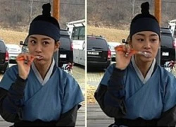 Kim Tae Hee diện đồ cổ trang đánh răng