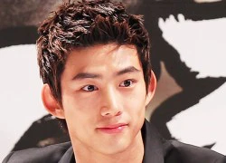 Lộ chứng cứ Taecyeon (2PM) liên tục bỏ học