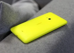 Lumia 625 đưa thiết kế polycarbonate lên tầm cao mới