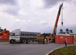 Một chiếc container làm cả trăm người khiếp vía